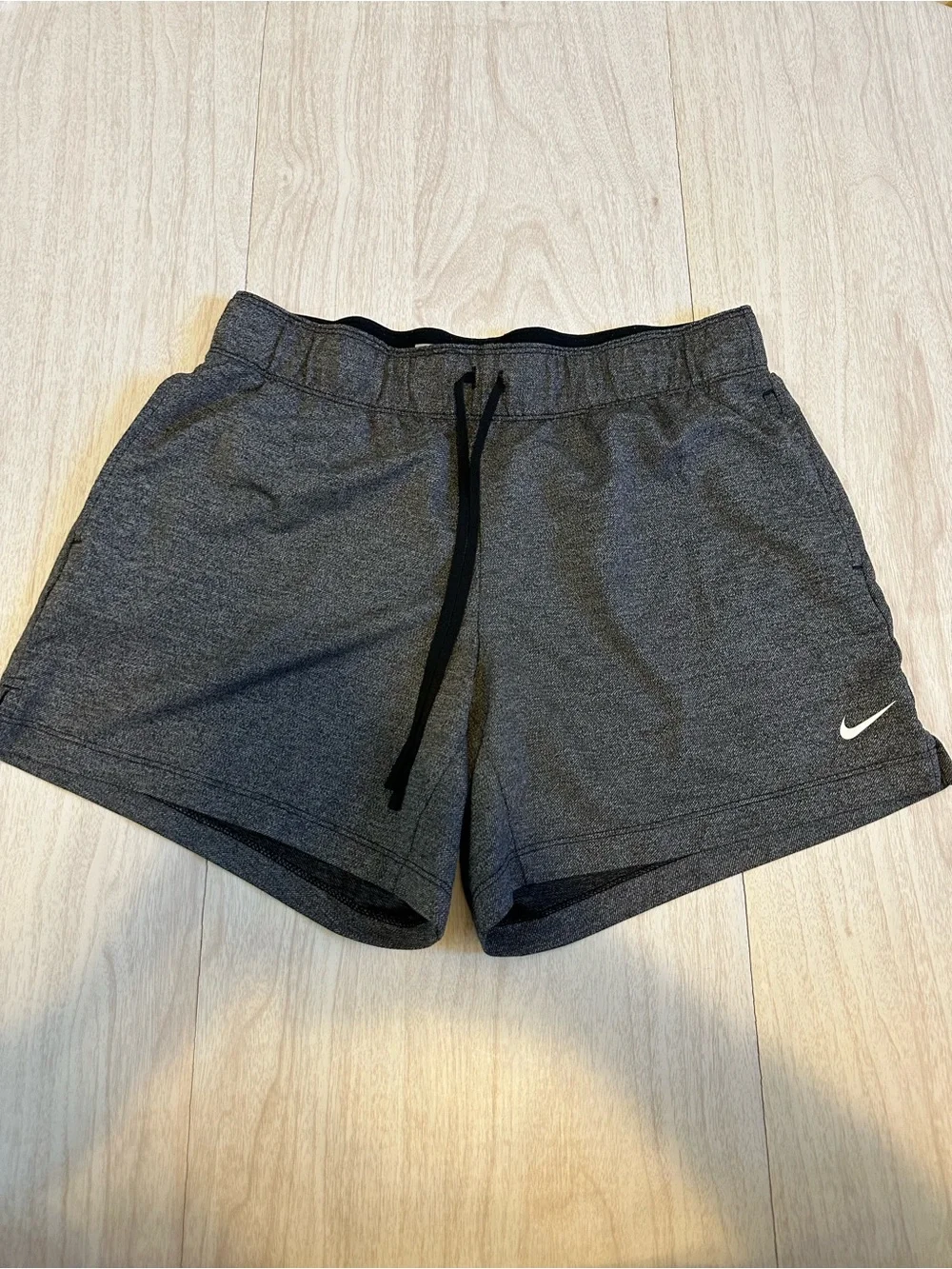 Nike Women's Shorts Duo - Black & Heather Gray